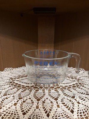 Pyrex 564 Vintage Measuring Cup Bowl 2 Quarts/64 Ounces/8 Blue Writing