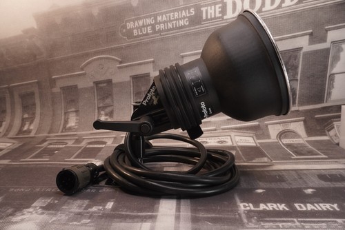 Profoto Acute Head 250w/s w/ Reflector
