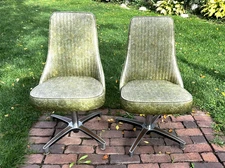 VTG CHROMCRAFT MCM SWIVEL DINING CHAIRS (2) GREEN FLORAL VINYL