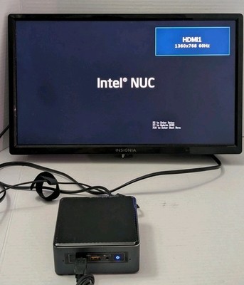 Intel NUC NUC7I3BNH i3-7100U 2.4GHz 4GB RAM 256GB SSD + Adapter