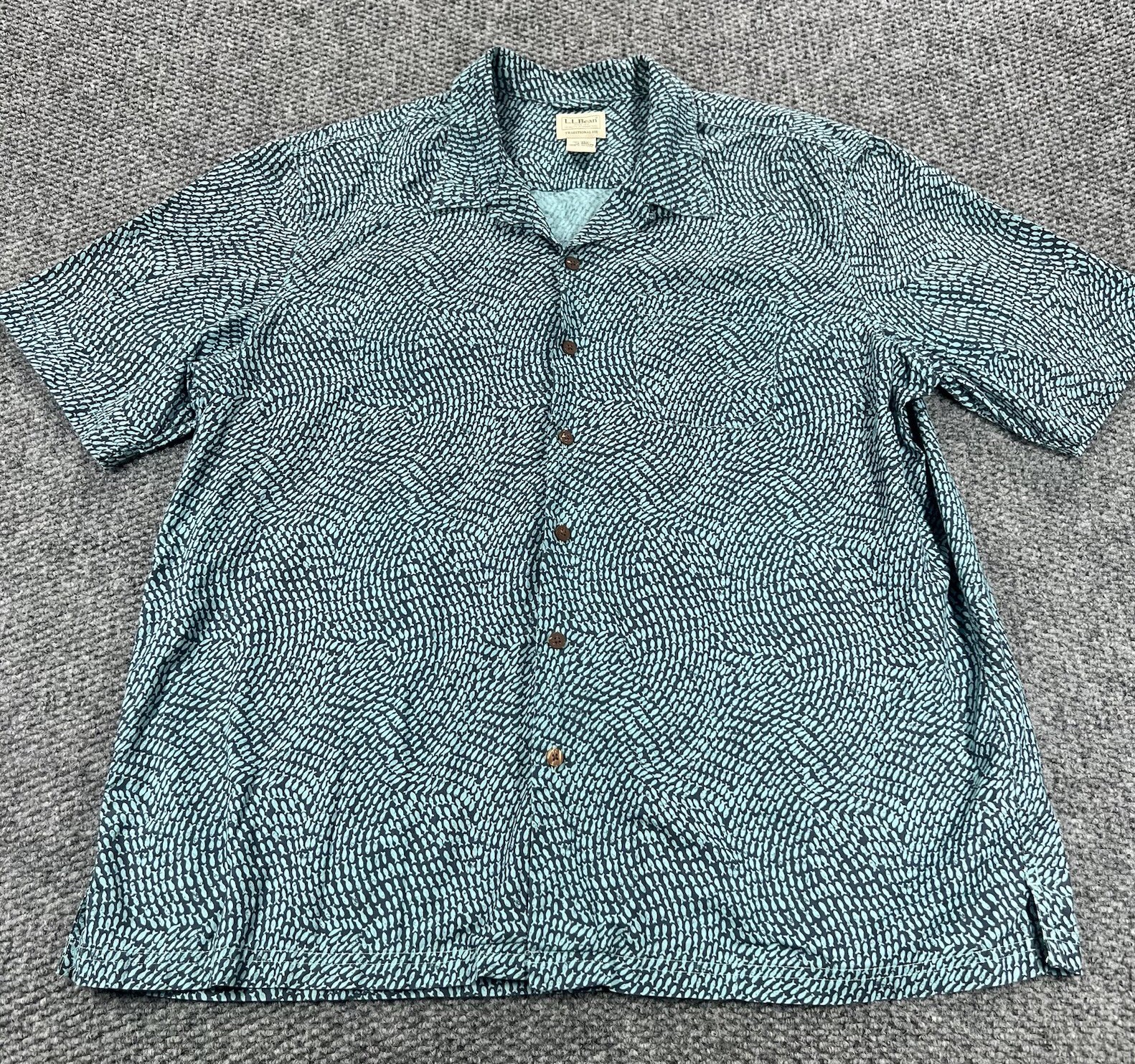 LL Bean Shirt Men’s XL Green Traditional Fit Button Down Fish AOP Print Classic