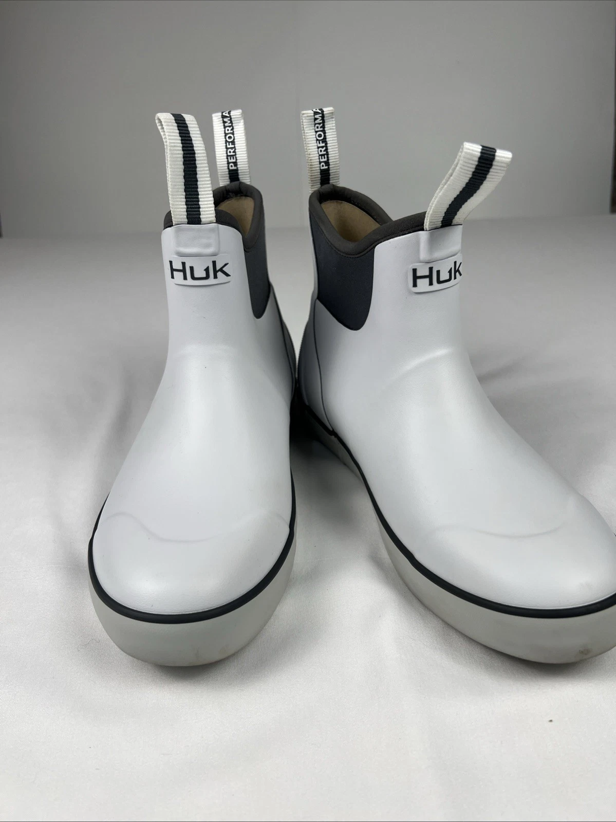Huk Women's Rogue Wave Shoes, Fishing & Deck Boots, White, 8 US