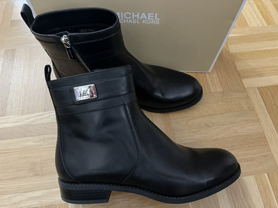 Michael Kors tolle elegante Stiefeletten schwarz Leder Gr. 38
