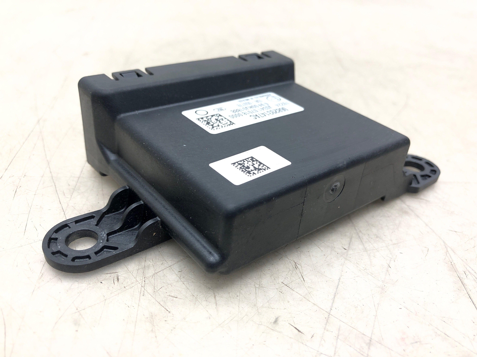 2017-2022 MASERATI LEVANTE GATEWAY CONTROL MODULE 68293147AC OEM