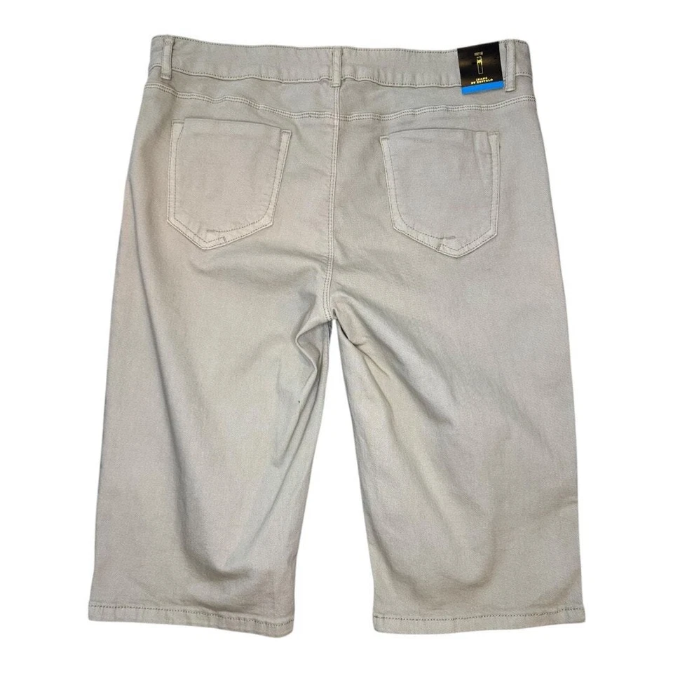 NEW Buffalo Women's Beige Bermuda Shorts Size 12 Mid-Rise Casual Summer NWT - Image 2 of 4