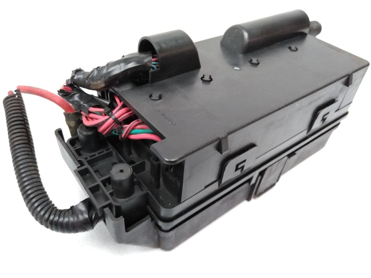 08 09 Saturn Aura Engine Fuse Box Relay Junction Block Panel 08 09 Saturn Aura Engine Fuse Box Relay Junction Block Panel