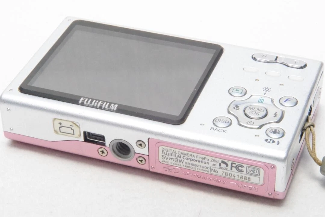 FUJIFILM FINEPIX Z5 fd (Baby Pink) 6.3 MP 3x Optical Zoom Digital Camera JAPAN