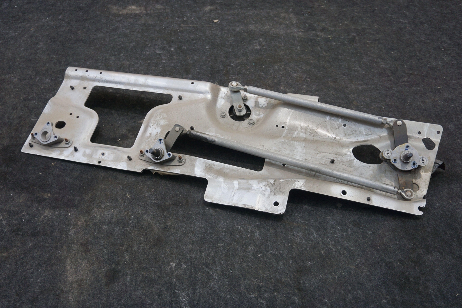 Front Windshield Wiper Linkage Motor Assembly Oem Aston Martin Rapide 2011