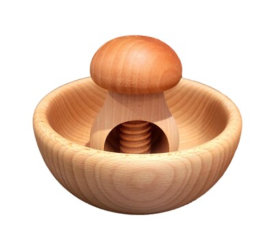 Geschenkset Weihnachten: hellbrauner Nussknacker mit 14 cm Eichenholz Holzschale