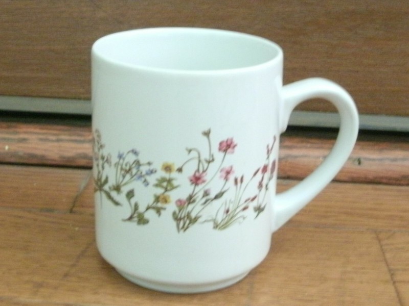 Floral ceramic coffee tea mug - heat resistant