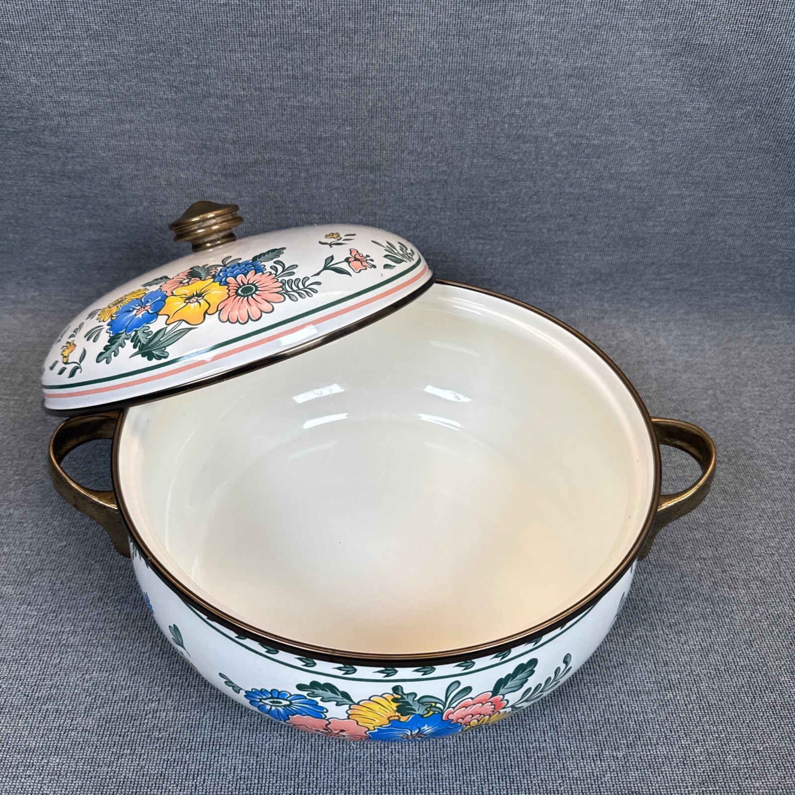 80s Dutch Oven Kamenstein Enamelware Cookware 3 Qts Pot Lid Brass Handles Floral