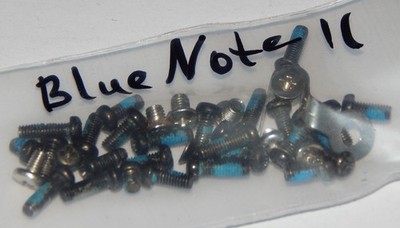 Einige Schrauben some Screws Abdeckungen Colani Highscreen Bluenote II