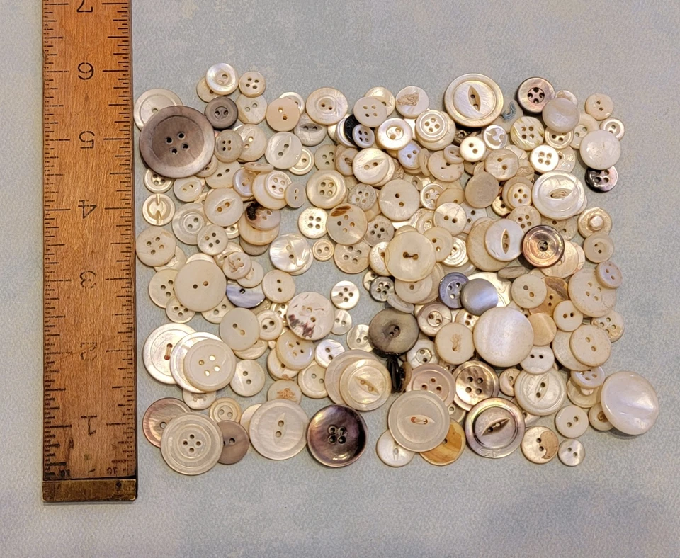 Antiguo Lote De Botones Madreperla De Colección 6oz Coser A Través y Vástago Foto 2 de 4