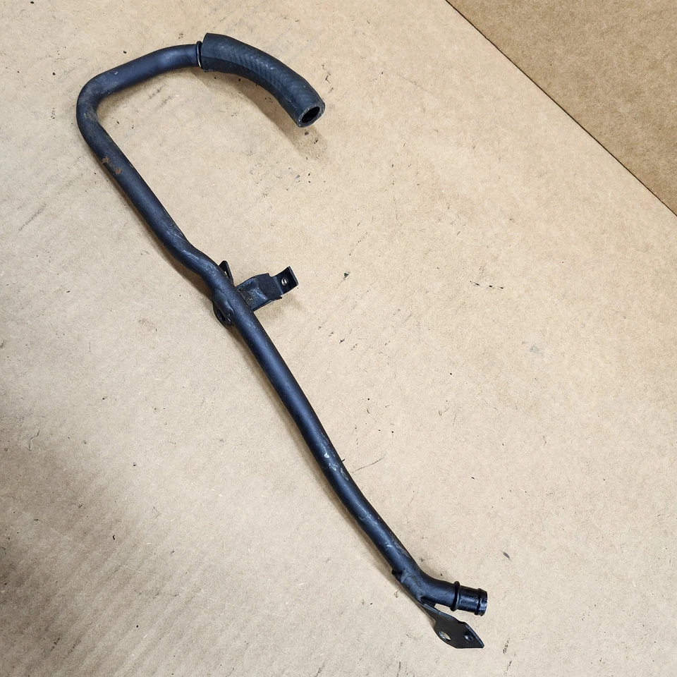 85 C4 Corvette Manivela Derecha Tubo de Ventilación PCV Válvula Tubo Emisiones BUEN USADO 85' Foto 2 de 4