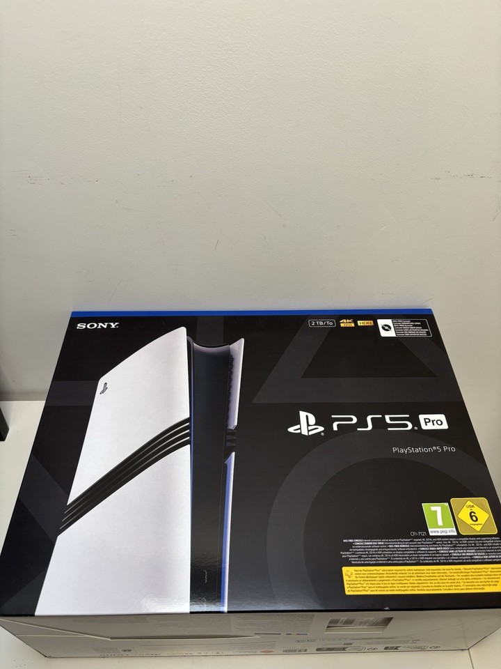 Sony PlayStation 5 Pro 2 To Console de salon PAL HDMI Blanc/Noir CFI-7121