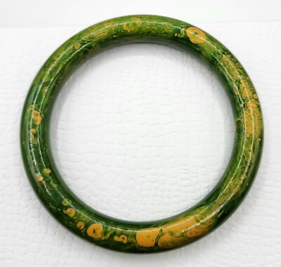 Vintage Vibrant Speckled Green & Yellow Marbled Bakelite Bangle Bracelet