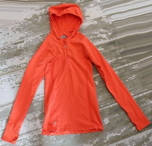 hooded running shirt