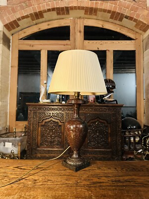 Antike Jaspis Stein Urne Tischlampe, neoklassizistisch