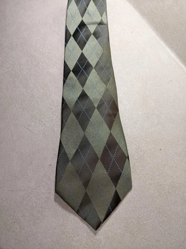 Geoffrey Beene~Tutone Green Argyle Pattern~100% Silk Tie~57"~Handmade