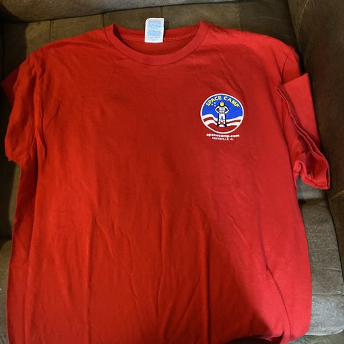 Space Camp T-shirt Medium Red Huntsville AL Moon Planets NASA
