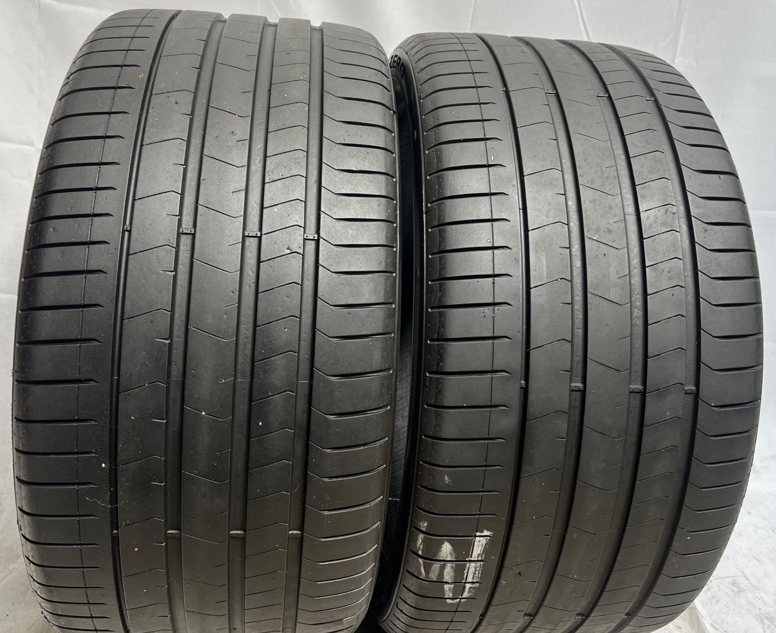 2 - NICE 315/30ZR22 XL (107Y) Pirelli P Zero PZ4 (B) Bentley OEM - 5073