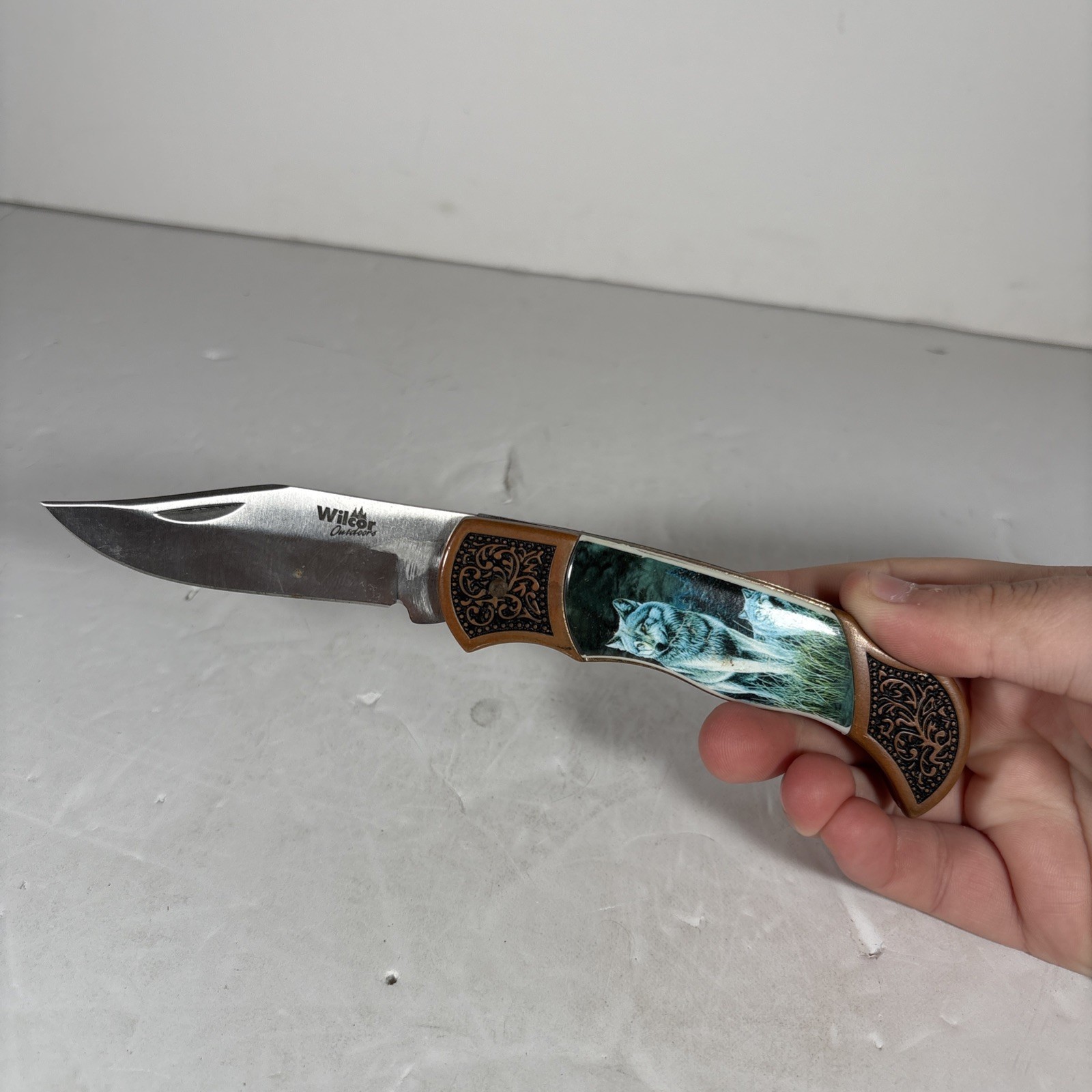 Wilcor Outdoors Wolf Stainless Steel Lockback Folding Pocket Knife