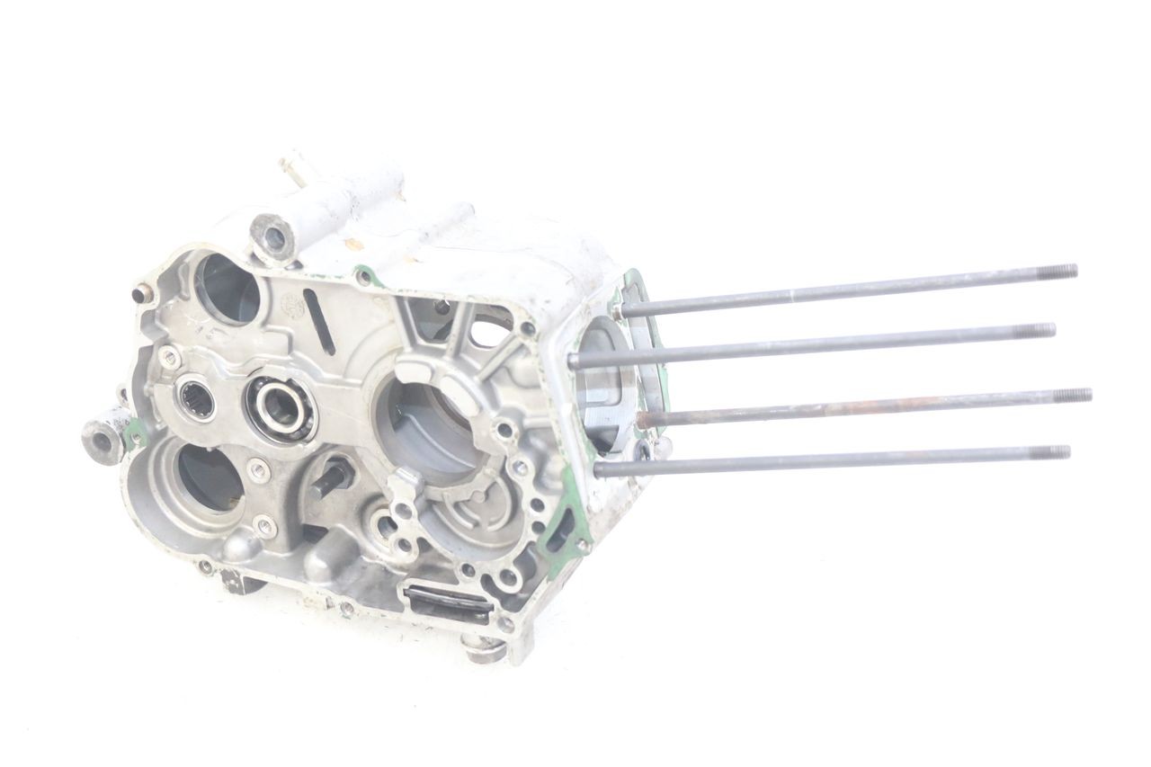 CÁRTER DE MOTOR INFERIOR - YCF PILOT 125