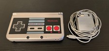 Nintendo 3DS XL Retro Plateado Edición NES Excelente Estado Pantalla Pequeña Defecto