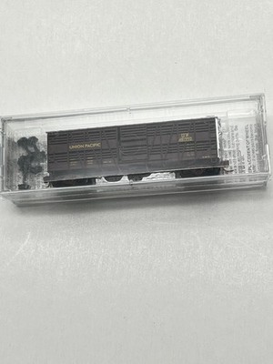 Micro Trains N Scale Union Pacific UP 48199D Dispatch Stock Car #03500120