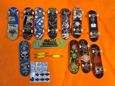 TECH DECK | Lot Of 12 Boards Plus Bonuses.