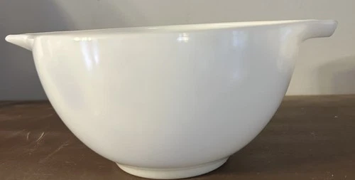 Pyrex 441 Mixing Bowl 1-1/2 Quarts WHITE Never Used