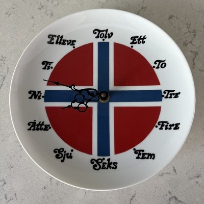 NORWEGIAN NORWAY FLAG CERAMIC CLOCK QUARTEX BERGQUIST IMPORTS