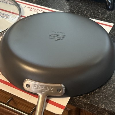 ALL-CLAD 12  Ceramic Non Stick Fry Pan / Skillet With Lid  NWT