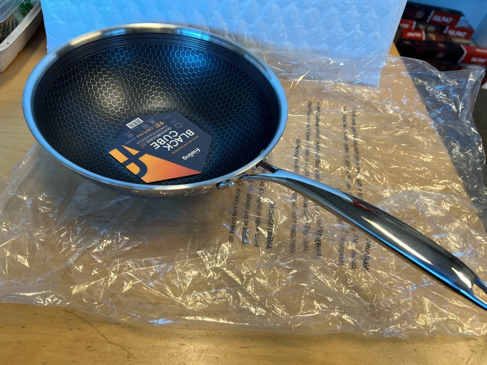 Black Cube 2 1/2 Qt. Chef's Pan BC224