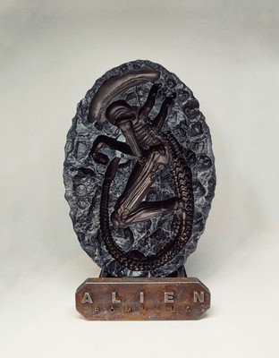 Fossilized Xeno Display Piece 3D Resin 12.2in (31cm) Design Yerayllinares_3dart