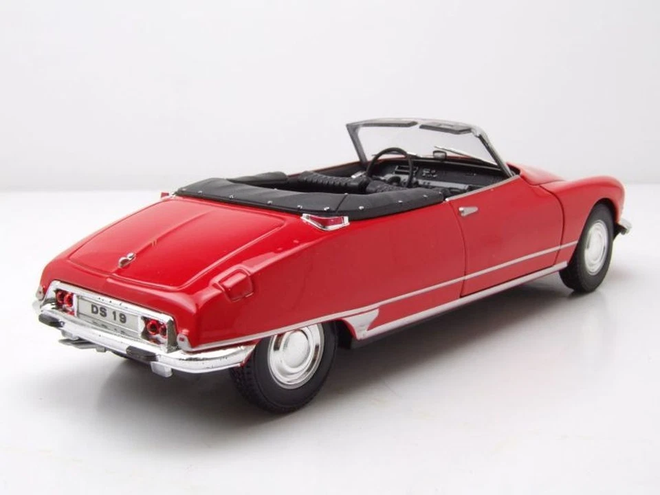 Citroen DS 19 Convertibile Aperta Rosso Modellino Auto 1:24 Welly - Immagine 2 di 4