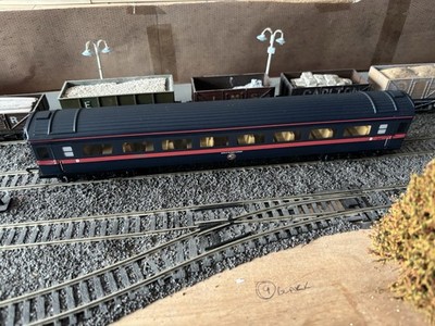 HORNBY GNER ''Route of the flying Scotsman'' Reisebus (1)
