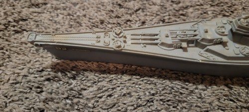 USS WISCONSIN - 1945 Scale Schiffsmodell Plastik detailliert Revell?  - Bild 3 von 14
