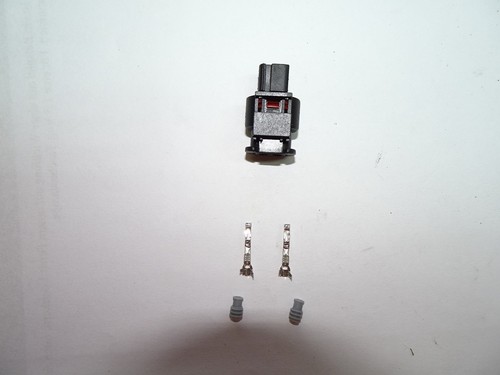 Eberspächer Dosierpumpe connector Stecker Buchse Kraftstoffpumpe (20)