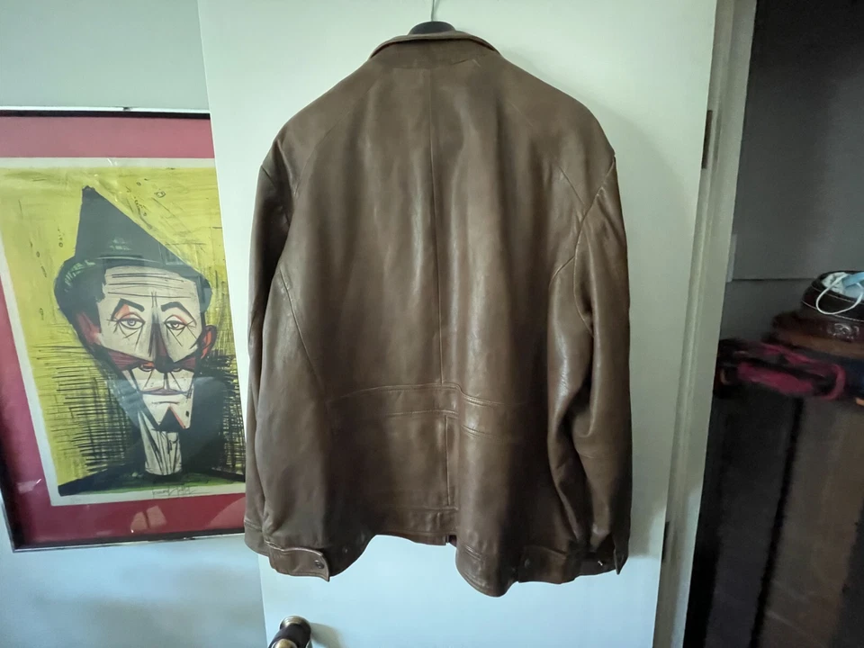 Dillards Roundtree & York Lightweight Men's Brown Leather Bomber Jacket - XL - Image 4 of 4