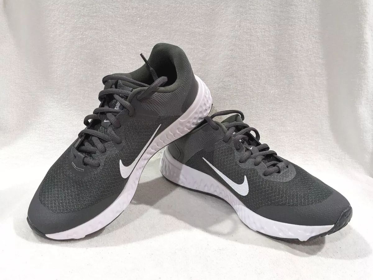 Nike Revolution 6 NN GS Dark Grey White Boy s Sneakers Size 5Y NWB DD1096 004