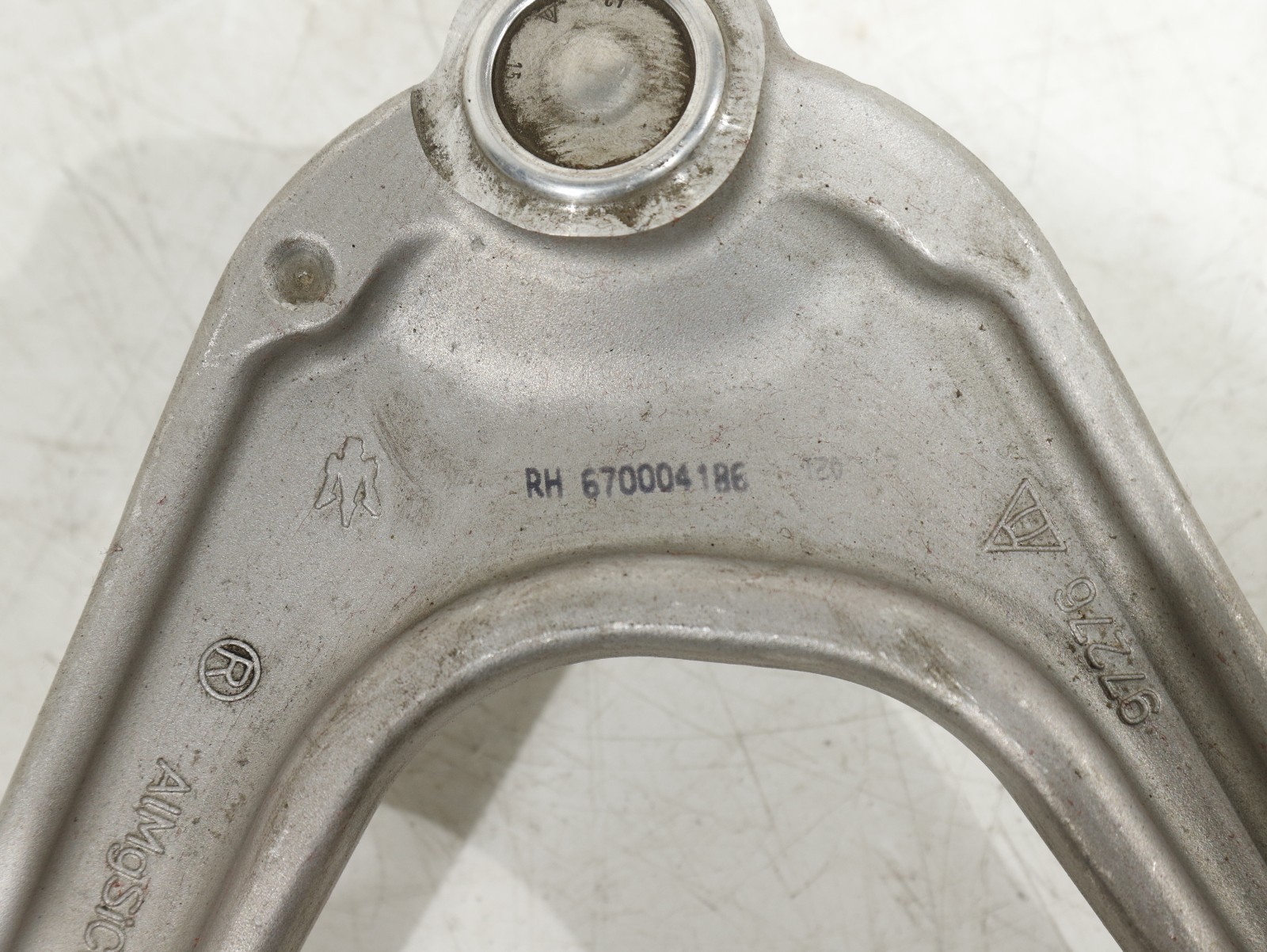 14-20 MASERATI Ghibli M157 Front LEFT Side Upper Control Arm OEM 0670004185