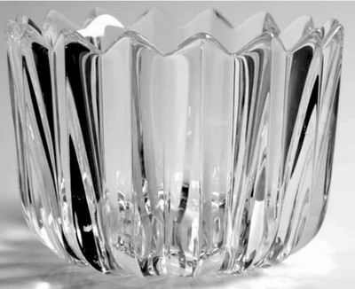 VINTAGE & SIGNED  ORREFORS  ( Fleur) 7.5  Crystal Bowl Designed by Jan Johansson