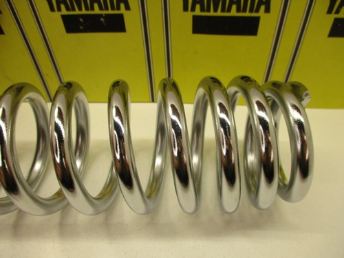 Vintage 1978 - 1981 Yamaha XS1100 NOS OEM Rear Shock Coil Spring # 2H7-22212-E0 - Picture 2 of 7