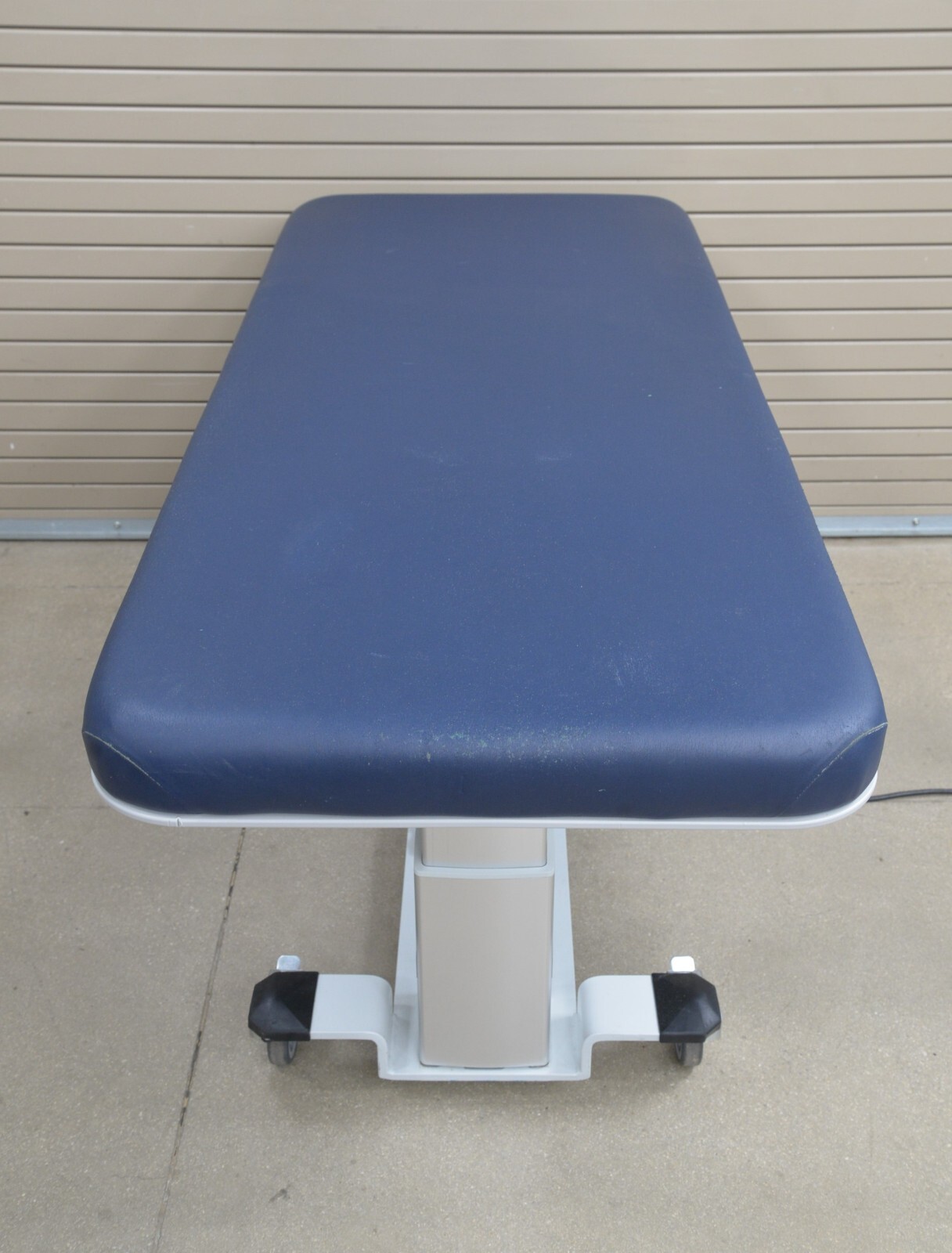 Oakworks Medical Dual Tower General EA Ultrasound Table w/ Hand & Foot Controls