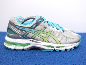 tênis asics verde