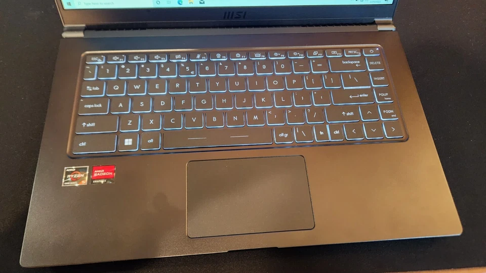 MSI Modern 15, AMD Ryzen 5, 16GB RAM, 256GB SSD, 15" 1080p Pantalla Foto 2 de 4