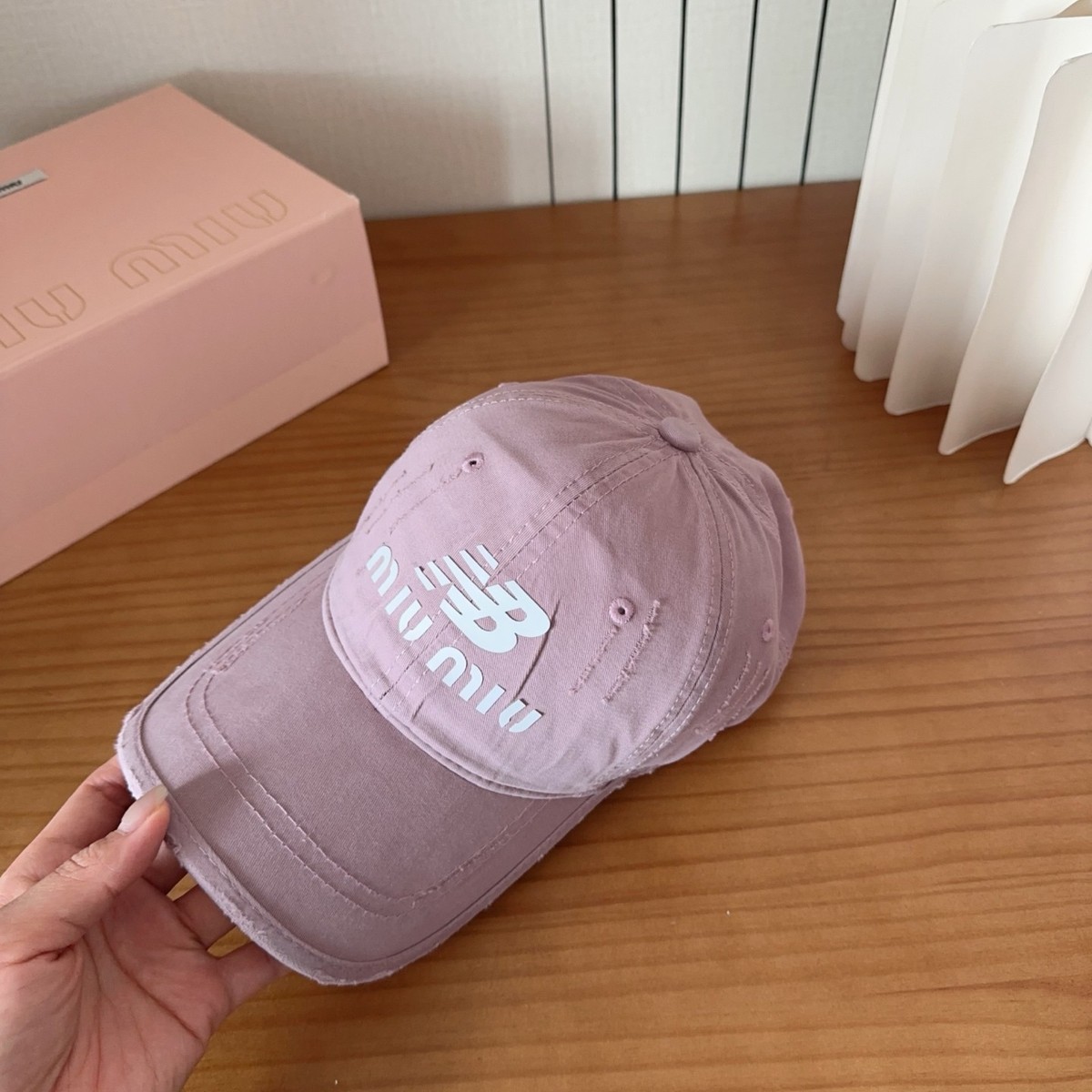 限定コラボ☆MIU MIU × New Balanceベースボールキャップ帽子L s-l1200.jpg