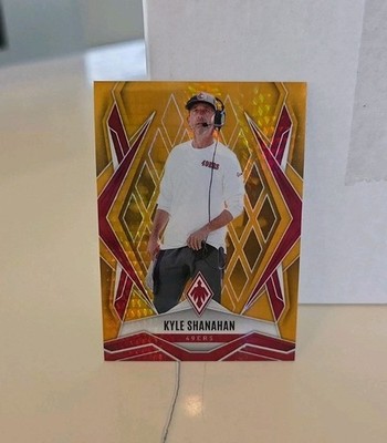 2025 Panini Phoenix - Kyle Shanahan #120 - Gold Pyramid /10