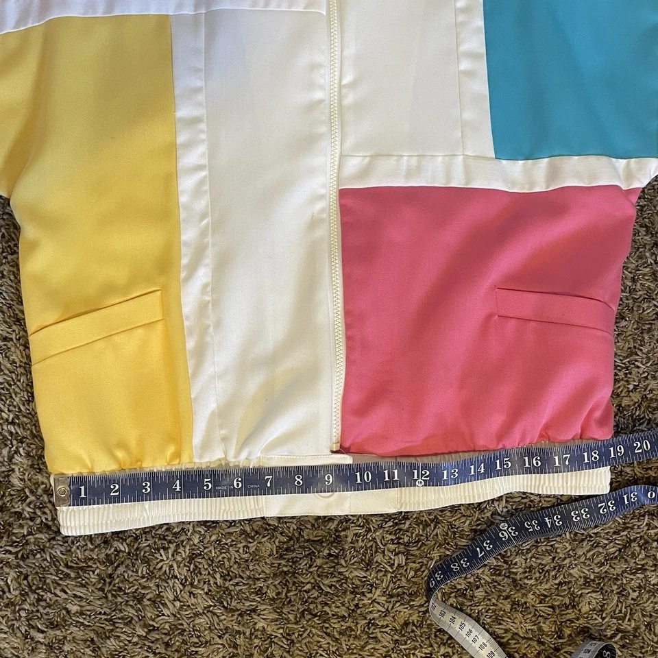 Jaqueta leve geométrica multicolorida década de 1980 M/L design rosa/azul/amarelo - Imagem 4 de 4